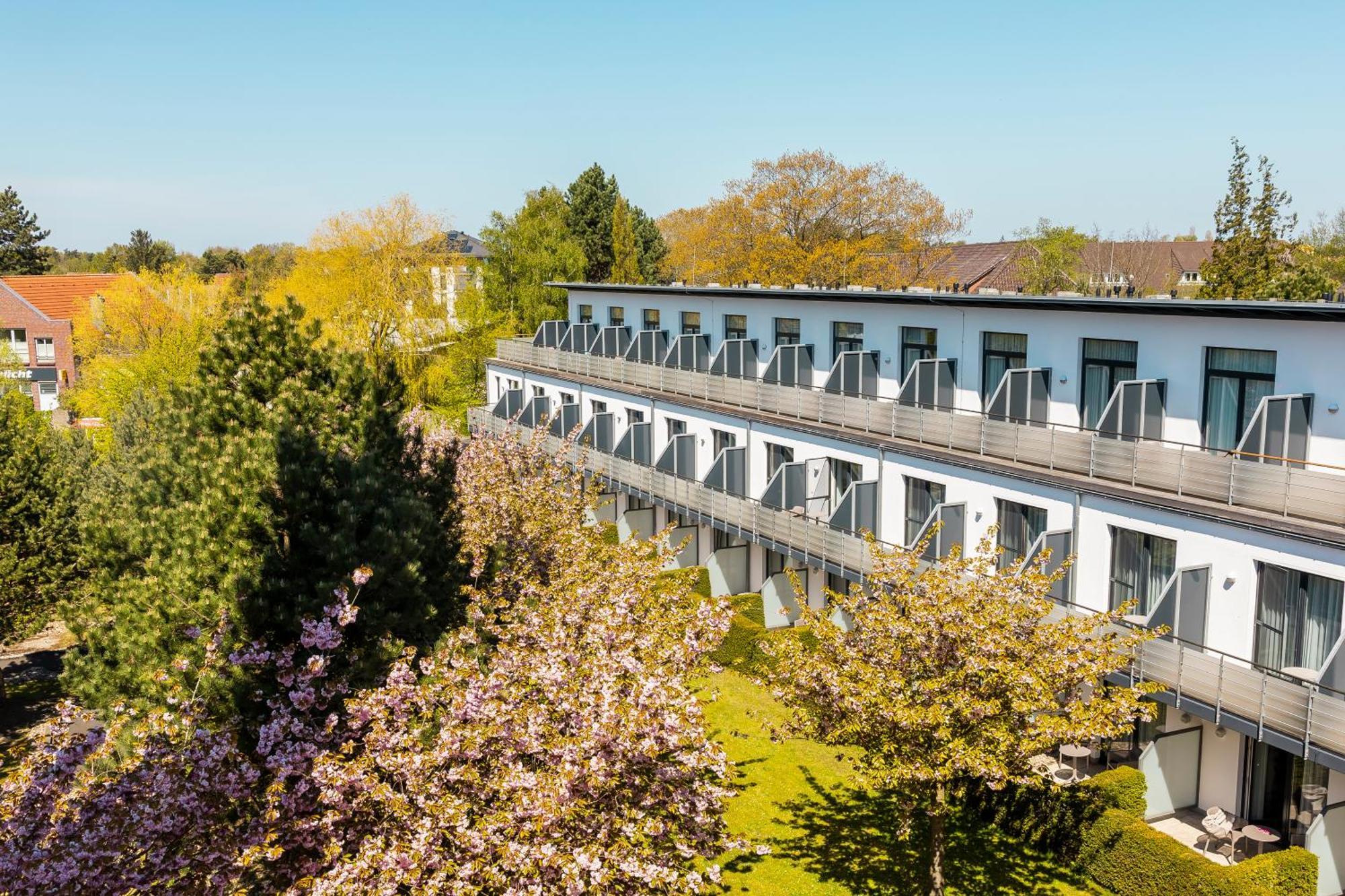 Resort Hotel IV Jahreszeiten Zingst Exterior photo